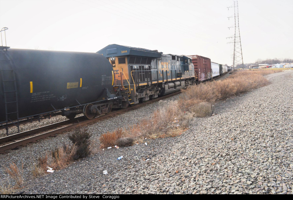 CSX 3444 mid train dpu